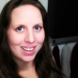 Meet your Posher, Jenelle